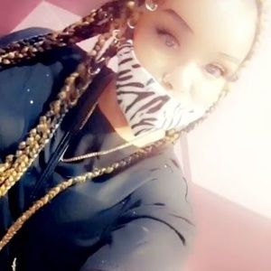 Meet your Posher, Anneessa